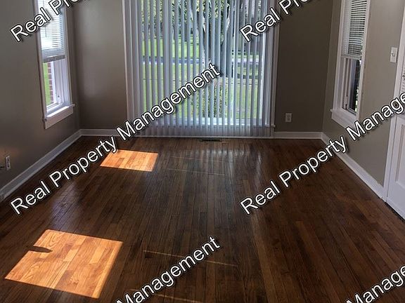 4th image of 13131 Schneider St