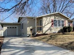 604 N Woodland Rd, Olathe, KS 66061