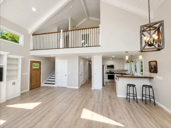 4042 Jones Hollow Rd, Lobelville, TN 37097