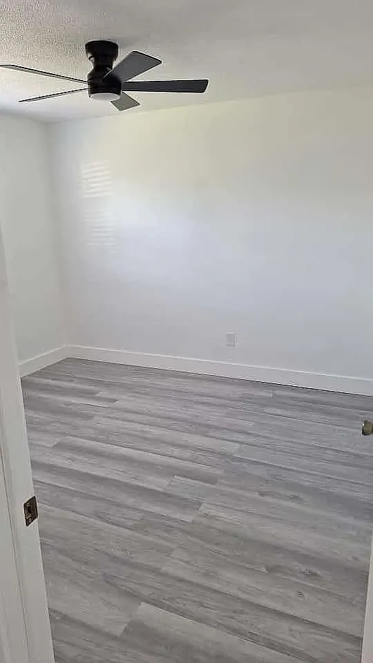 2 bed, 900 sqft, $2,100 — Photo 2