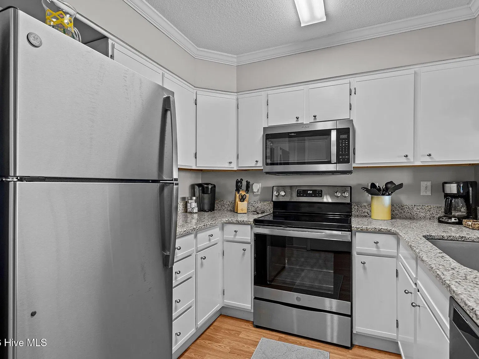 2 bed, 2.0 bath, 937 sqft, $2,800 — Photo 4