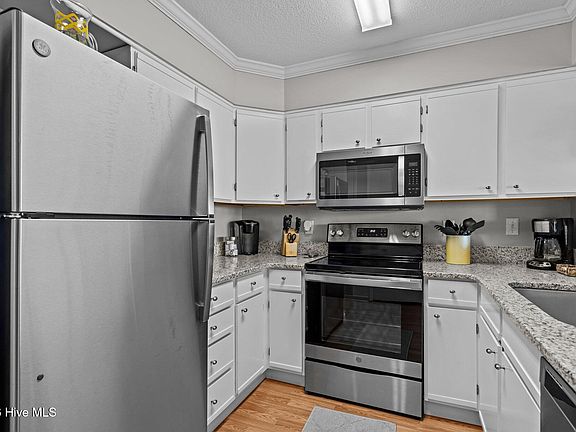 4th image of 1010 Salter Path Rd #45