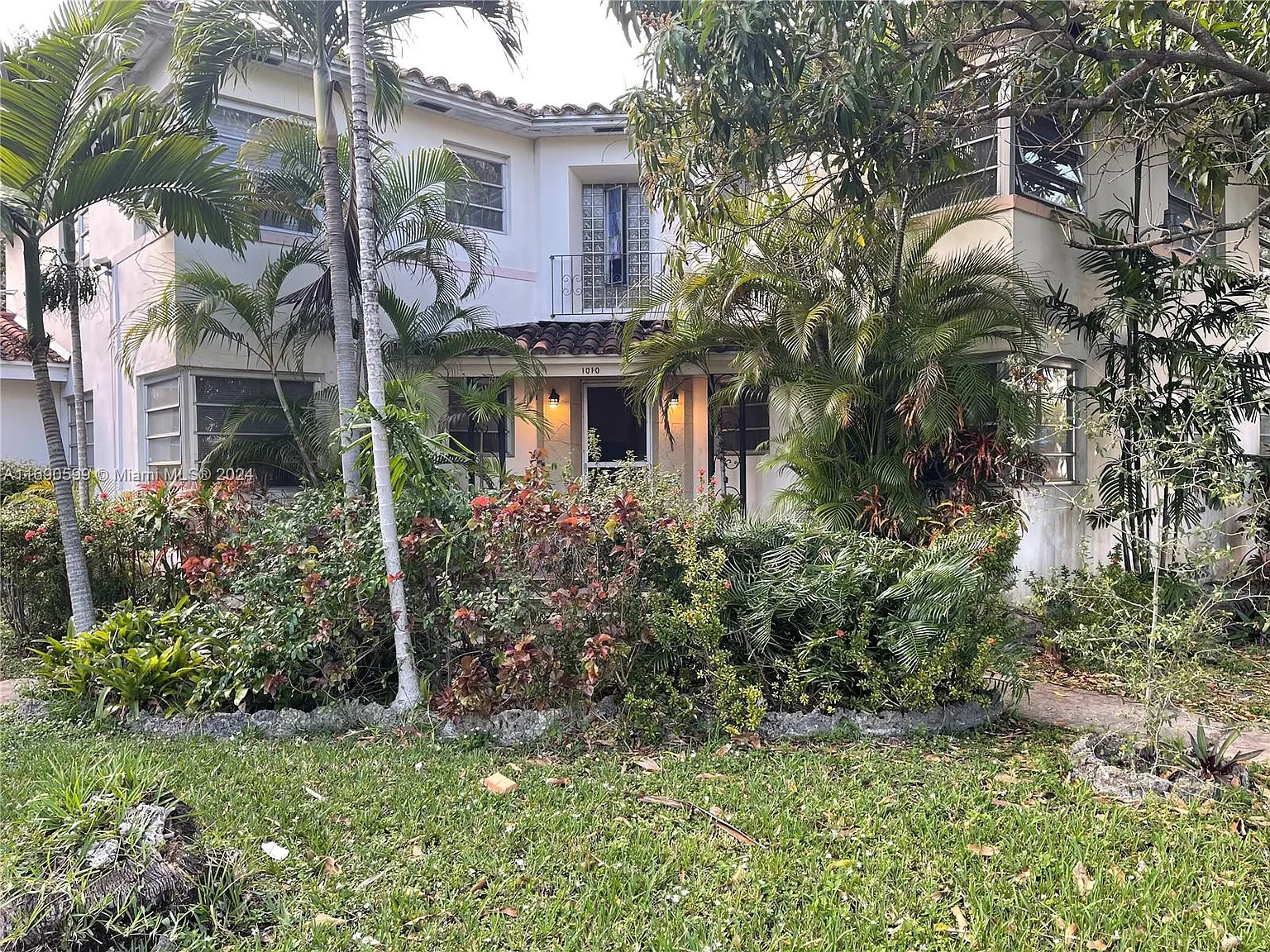 1010 S Douglas Rd — Photo 1