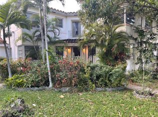 1010 S Douglas Rd APT 3, Coral Gables, FL 33134