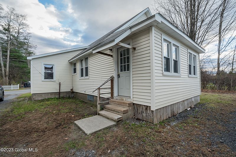 2nd image of 816 Rock City Road