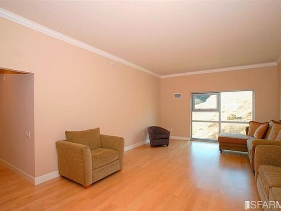 3rd image of 1 Mandalay Pl Unit 1600