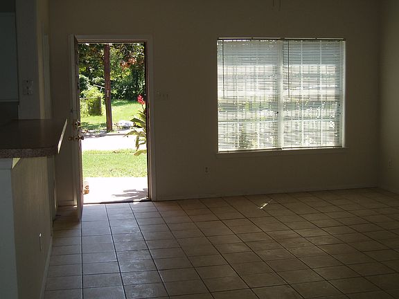 4th image of 2627 Burger Ave