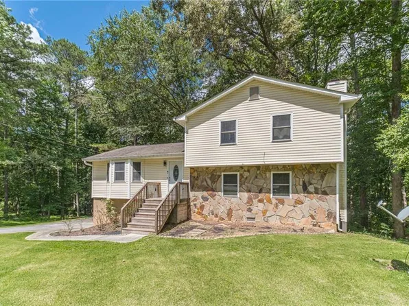 2645 Holly Berry Trl, Snellville, GA 30039