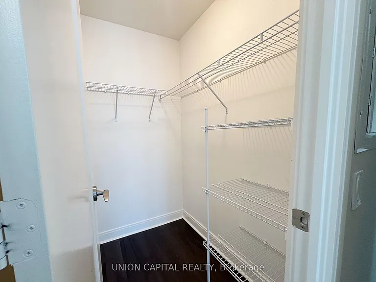 825 Church St #312 — Photo 6