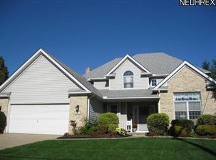 22270 Sunnyhill Dr, Rocky River, OH 44116