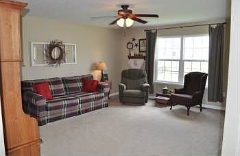 3rd image of 1166 Winchester Dr