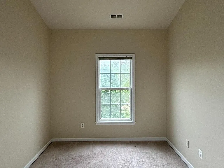 301 Klee Dr — Photo 15