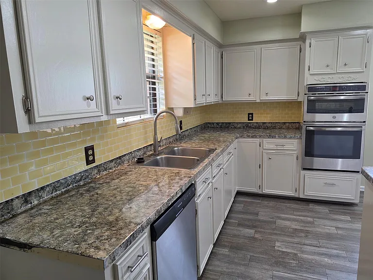 2304 Colleen Dr — Photo 6