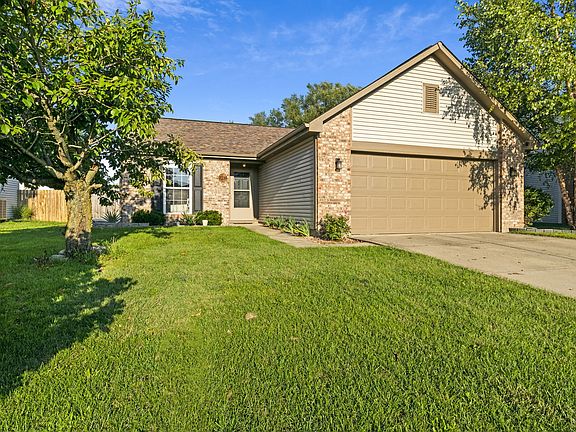 2nd image of 7039 Harness Lakes Dr