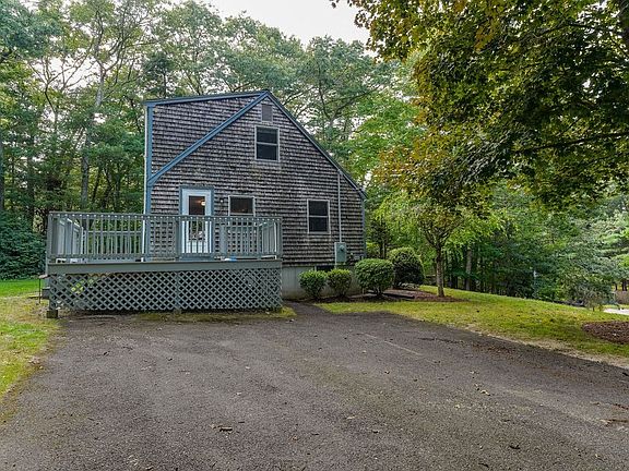5th image of 736 Plymouth St
