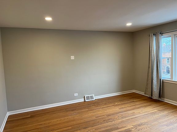 2nd image of 1636 Euclid Ave APT 1