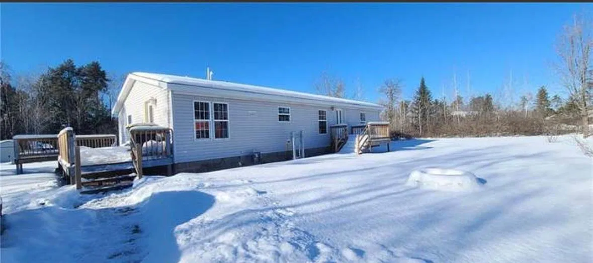 15861 Laura Dr — Photo 1