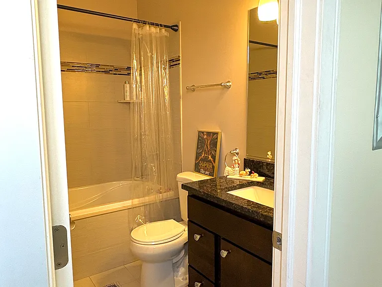 1622 N Bosworth Ave #2 — Photo 4