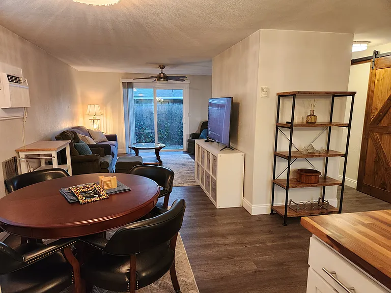 725 Rocky Road Dr — Photo 11