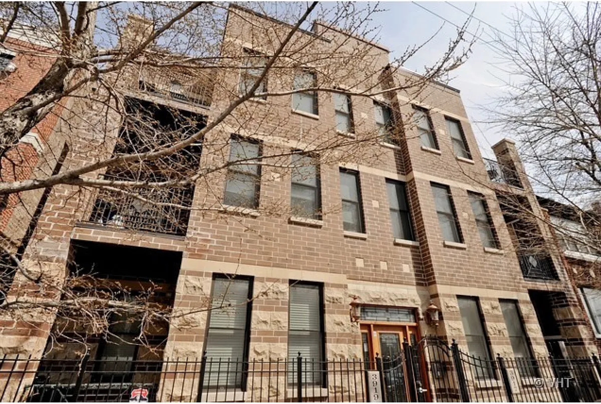 Building Photo - 3919 N Kedzie Ave #1N