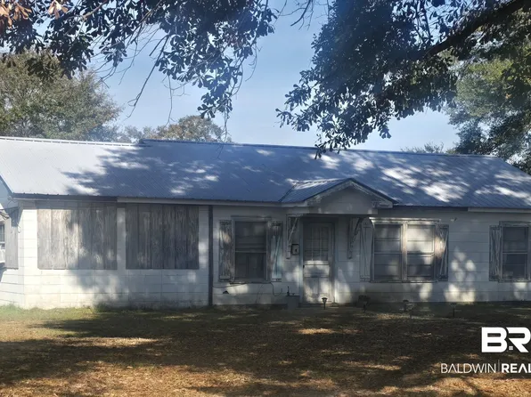 313 Cloverdale Rd, Atmore, AL 36502