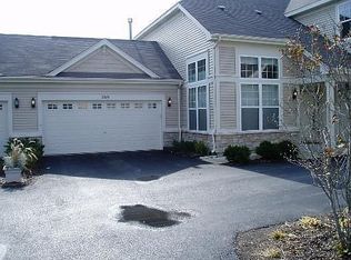 1919 Chase Ln, Aurora, IL 60502