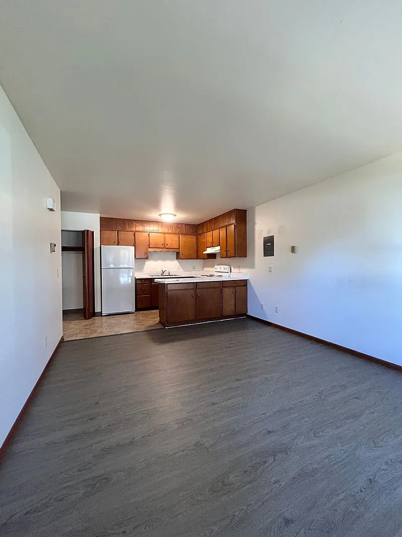126 N Front Street — Photo 2