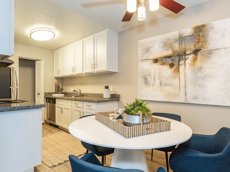 Apex Model Dining Room
