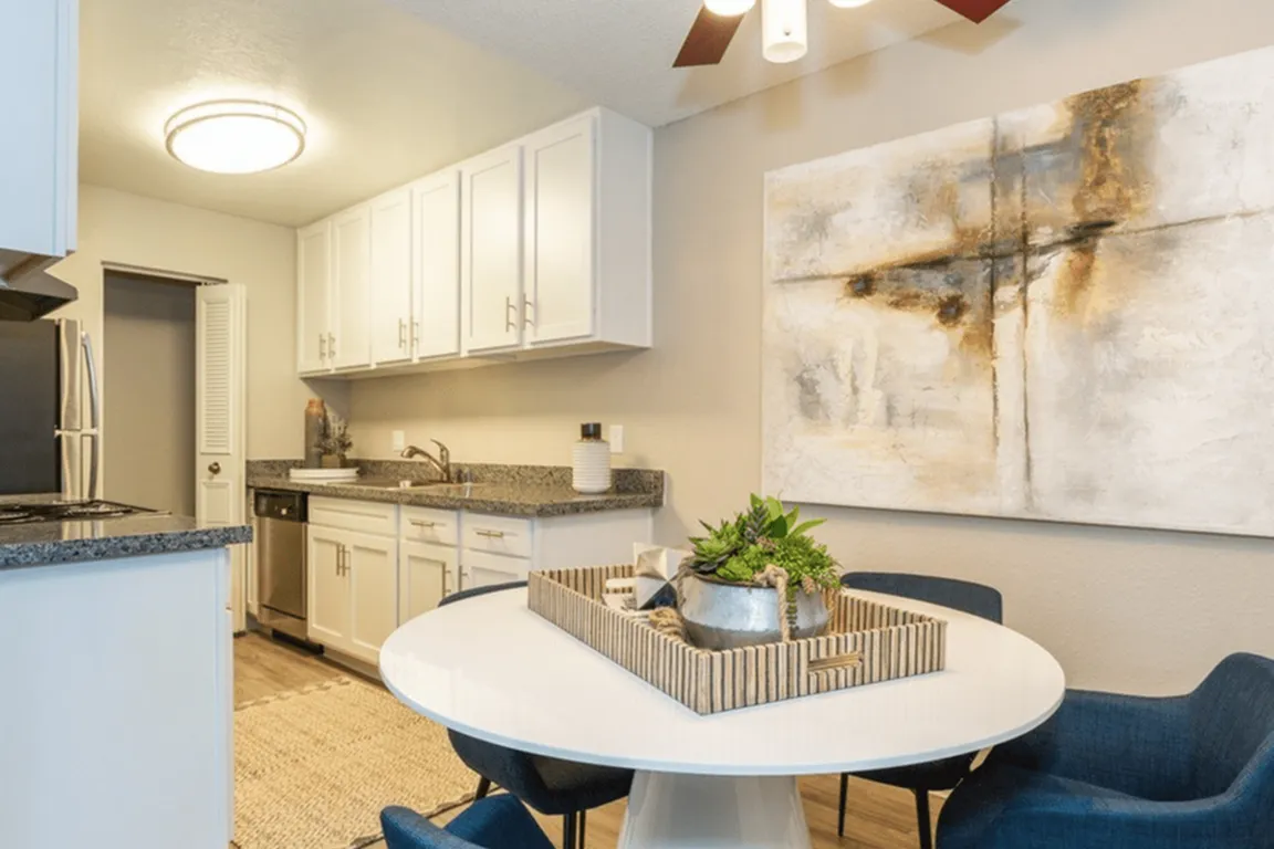 Apex Model Dining Room