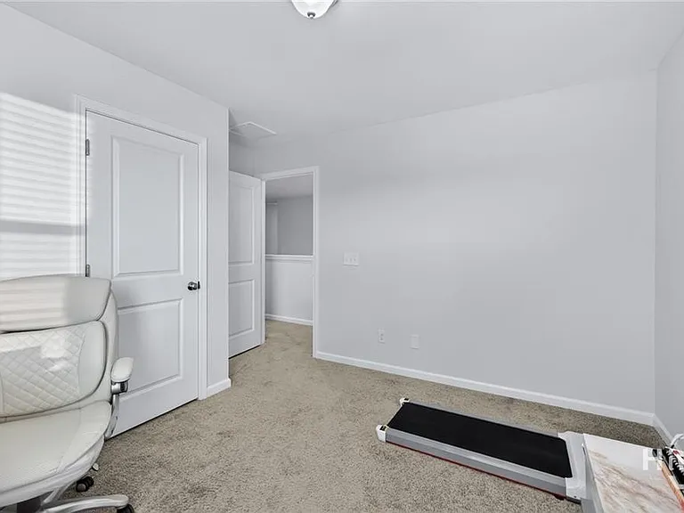 124 Jennie Dr — Photo 19