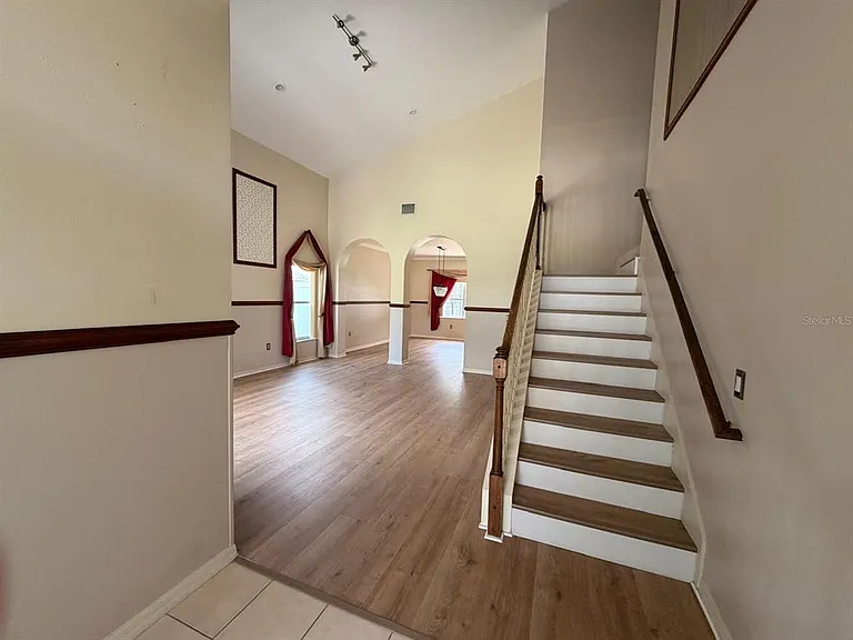 2418 Huron Cir — Photo 16