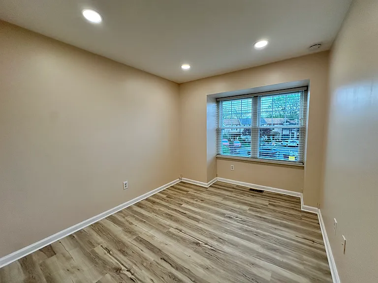 2 Churchill Cir — Photo 41