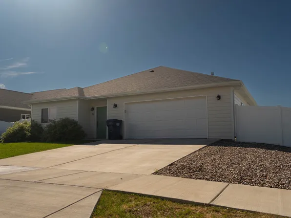 52 39th Ave NE, Great Falls, MT 59404