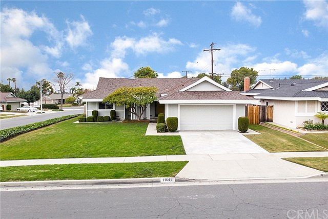 1st image of 11641 Groveland Ave