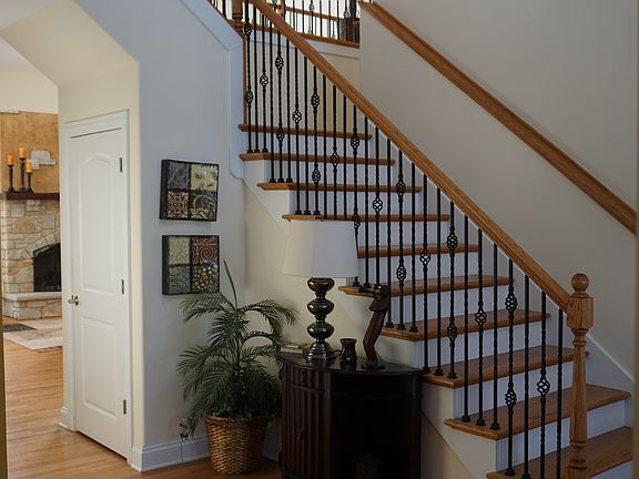 Front Entry and stairs 