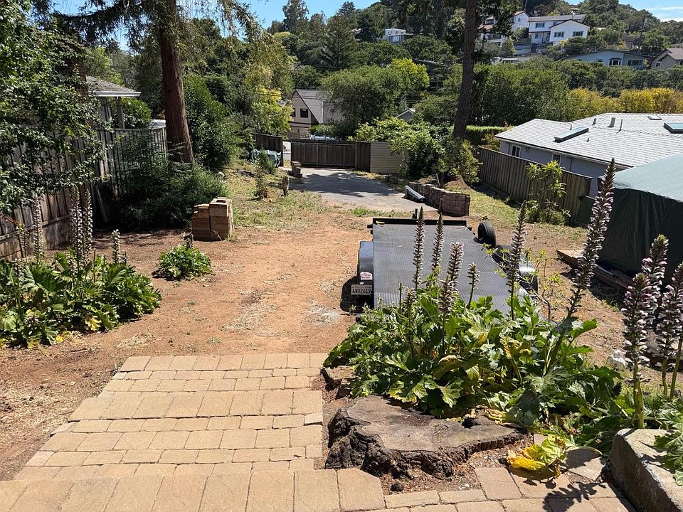 2nd image of 604 Alameda De Las Pulgas
