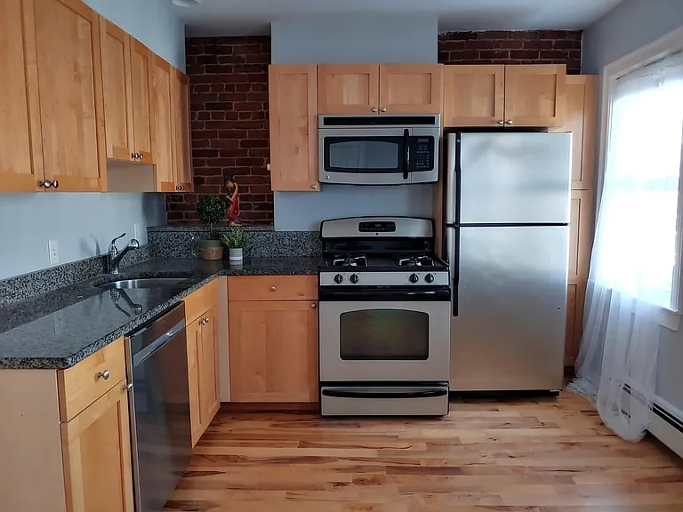 101 Gore St — Photo 3