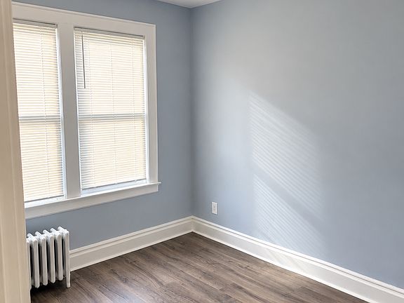 2nd image of 54-56 Halstead St #2