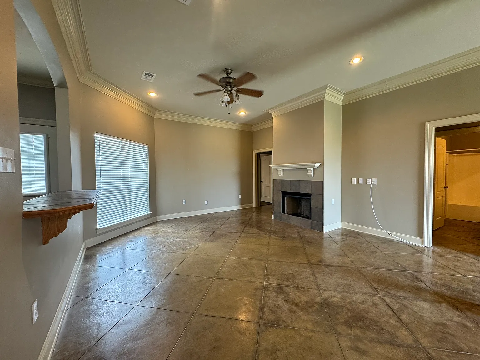 3 bed, 1511 sqft, $2,000 — Photo 2