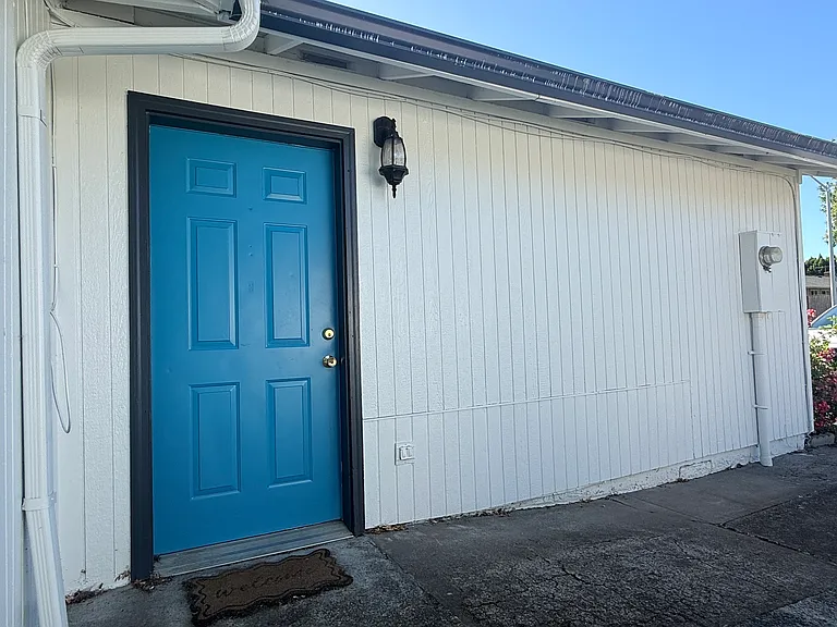 804 Aldercrest Dr #2 — Photo 2