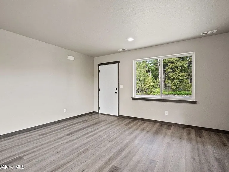 31815 N 9th Ave — Photo 2