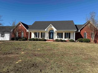 5561 Country Rd #20, Hamilton, AL 35570