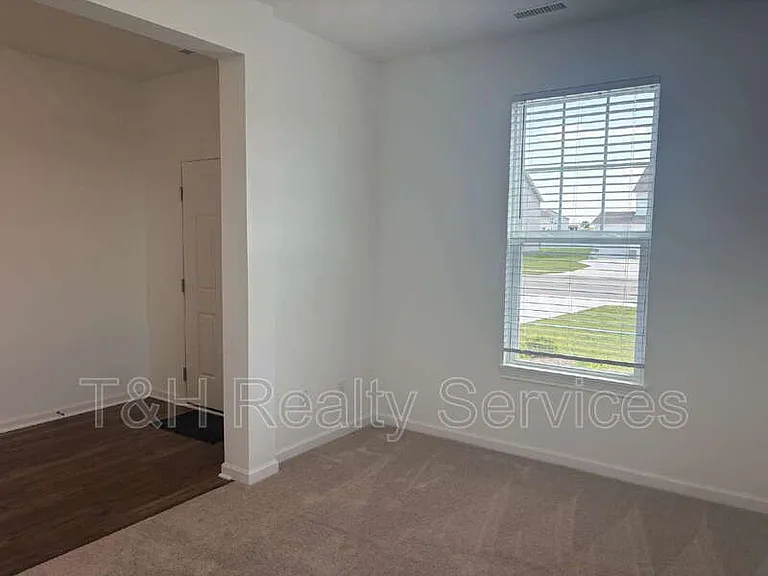 354 N Grand Oak Dr — Photo 11