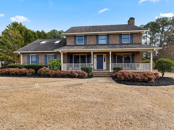 123 Heathwood Dr, Greenwood, SC 29649