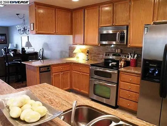 3853 Stone Pointe Way — Photo 2