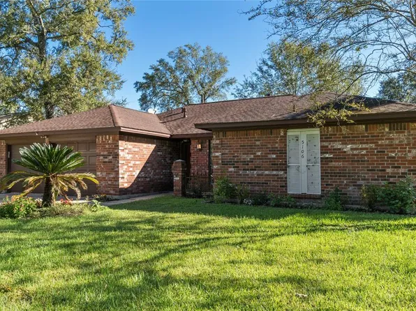 5106 Timber Ridge St, Baytown, TX 77521