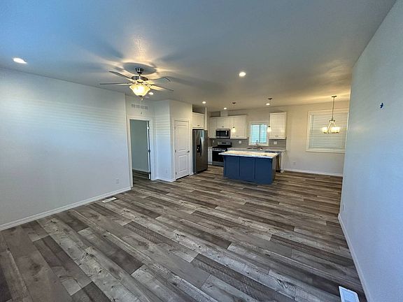 4th image of 3444 W Center St #21