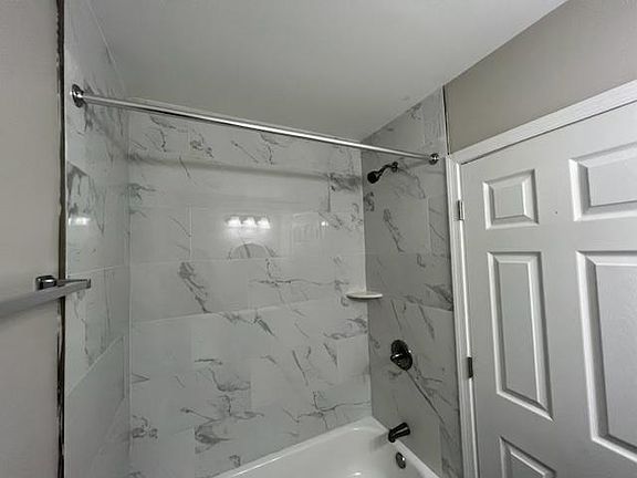 5th image of 533 McKinley St #B
