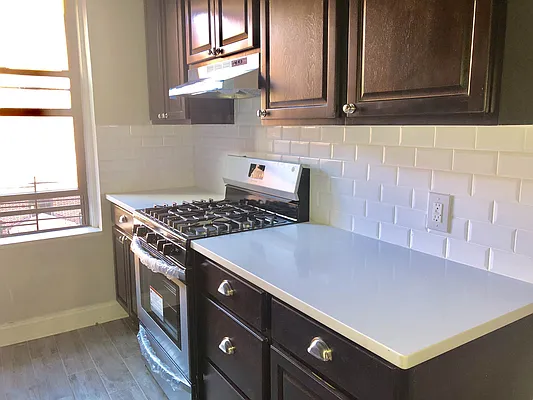 Rented by Contact Realty | media 10