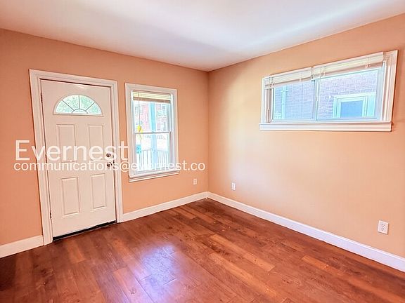 3rd image of 2488 Woodmere St